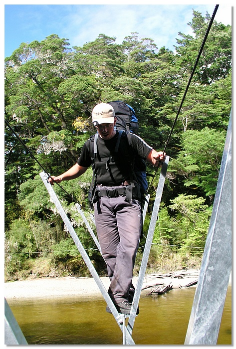 manapouri-walkwire3-10x15.jpg