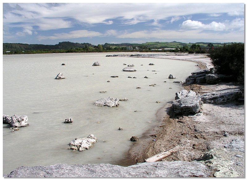 rotorua-lake2-13x18.jpg