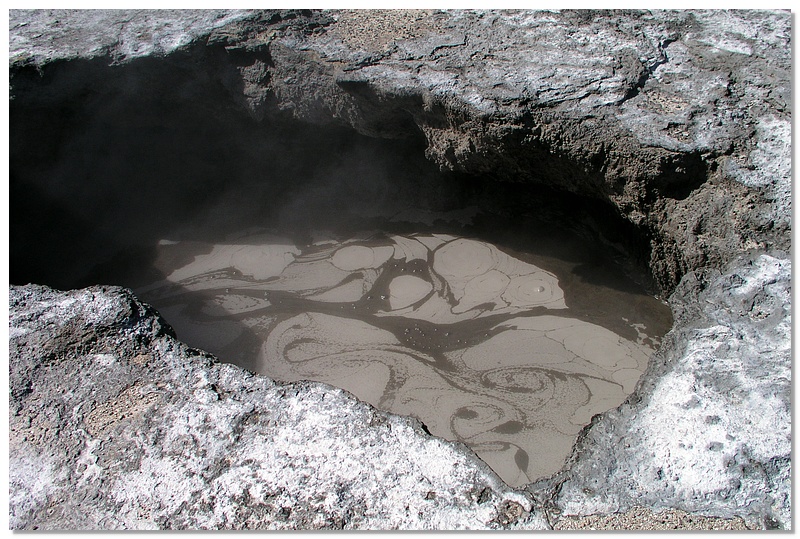 rotorua-mud-10x15.jpg