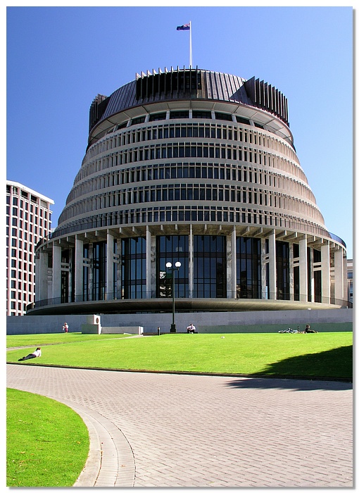 well-beehive-13x18.jpg
